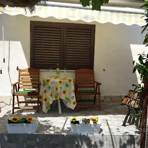 Manuela Apartment